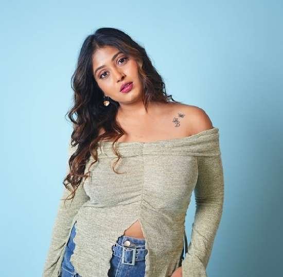 kajal-jadhav